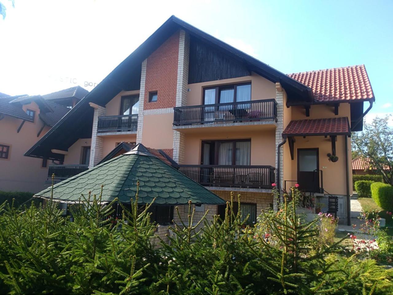 Apartmani Visnja ズラティボール エクステリア 写真